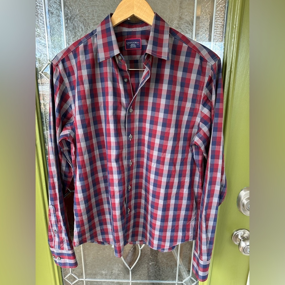 UNTUCKit Men’s Small Wrinkle Free Long Sleeve Button Up Plaid Red Blue Gray